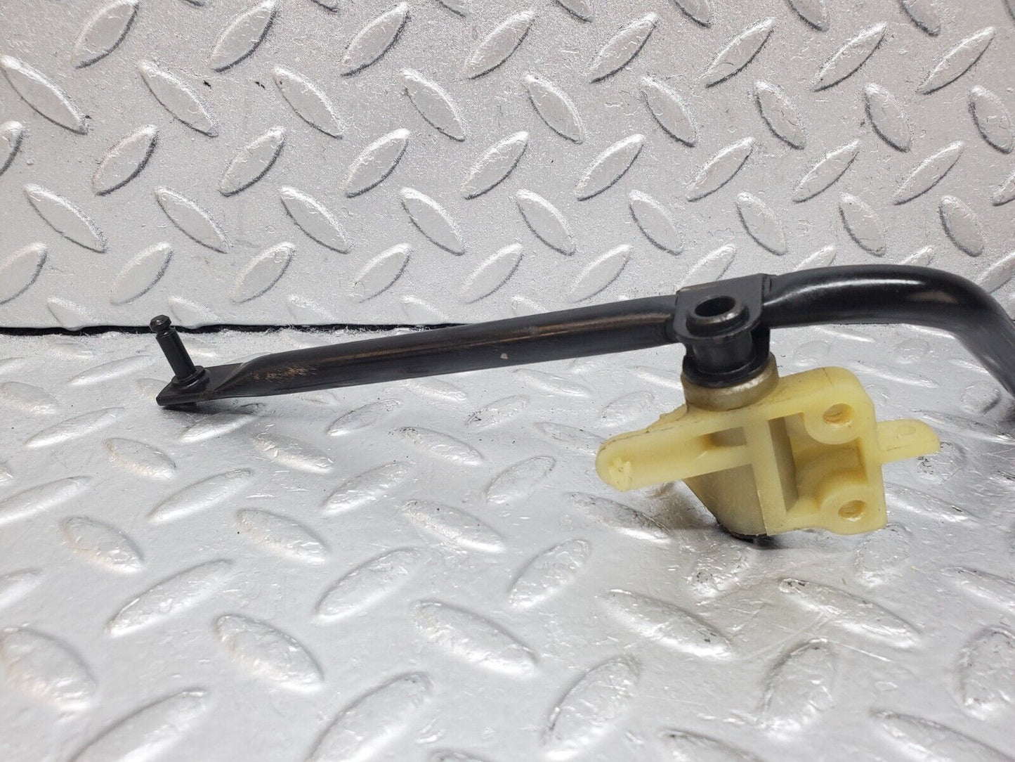 44785 Mercedes-Benz W124 220E Accelerator Pedal Linkage 2013010218