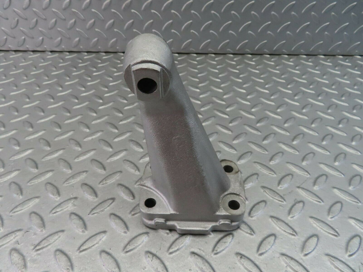 7966 Mercedes-Benz W115 220D Engine Mount Bracket Left Side 1152230804