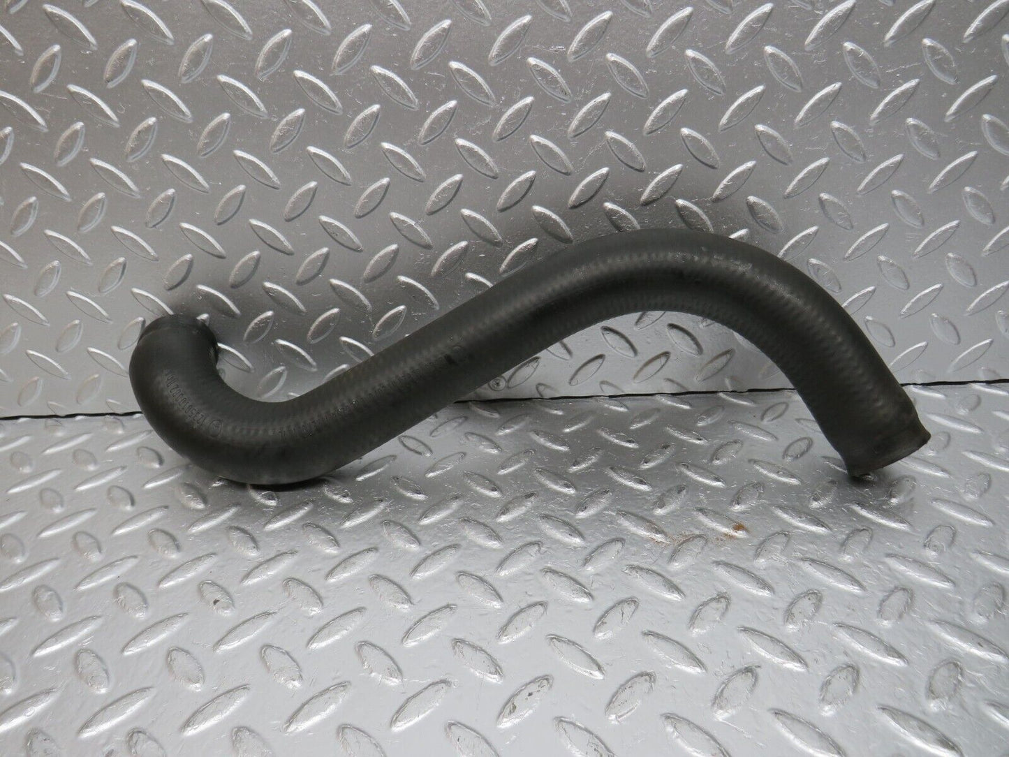 31061 Mercedes-Benz W123 200D Radiator Hose 1235010082
