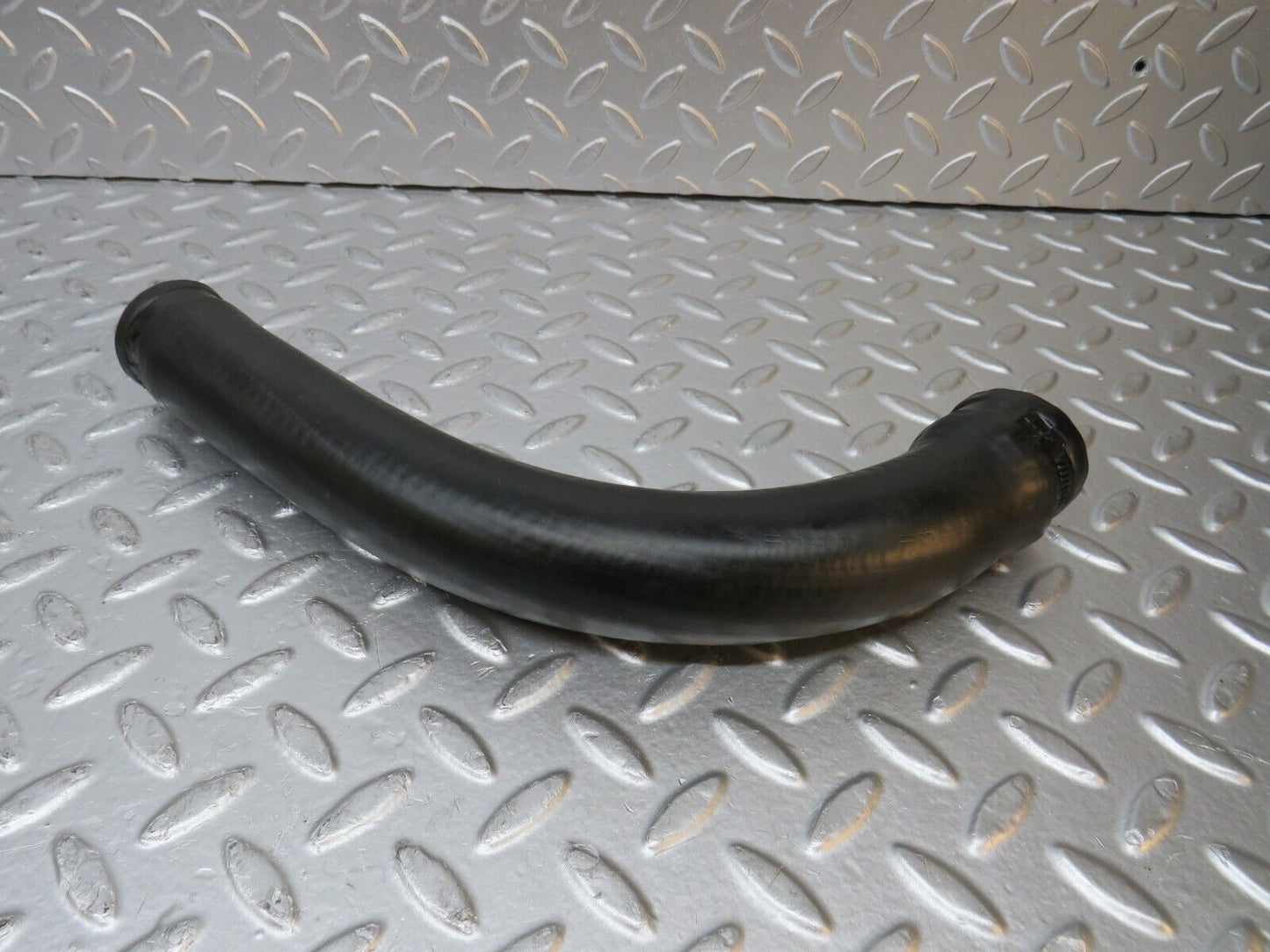 31212 Mercedes-Benz S124 220TE Wagon Radiator Hose 1245015882