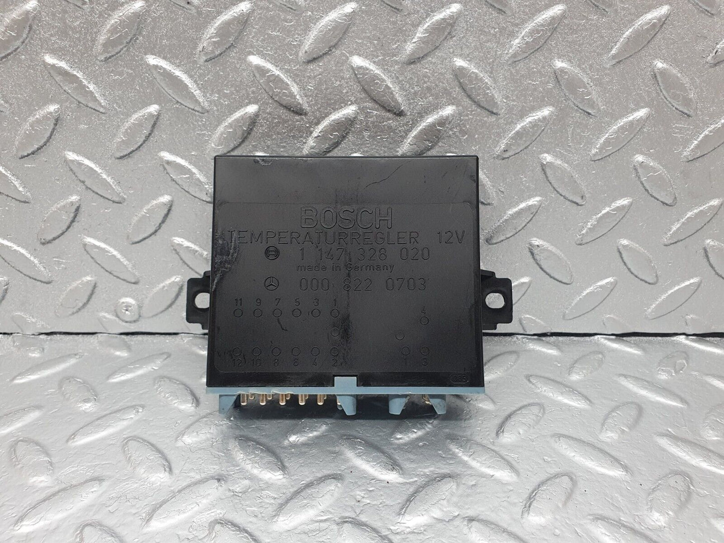 43520 Mercedes-Benz C126 380SEC Coupe Comfort Control Unit 0008220703 1147328020