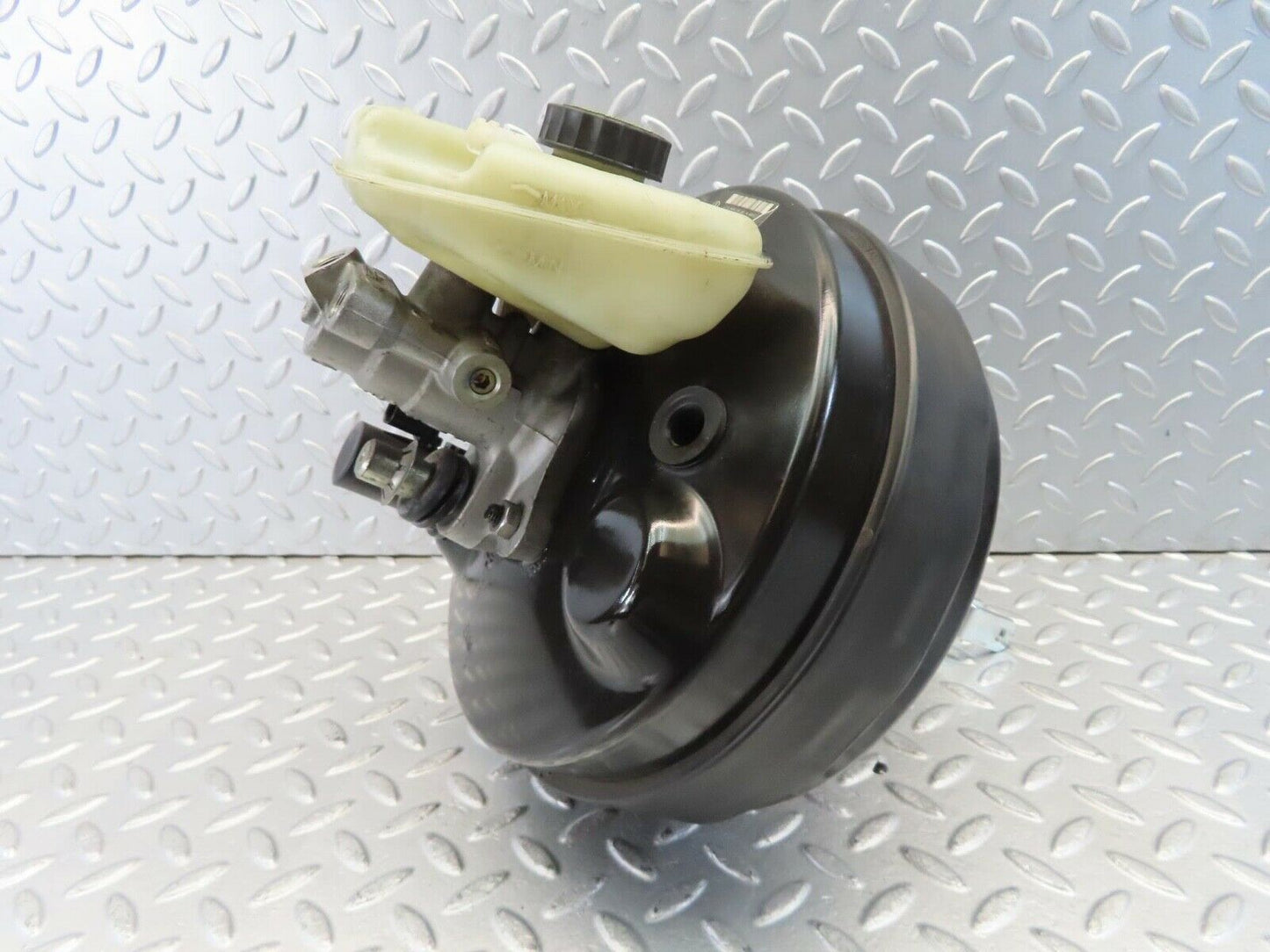 11210 Mercedes-Benz W221 S320 Brake Booster With Master Cylinder 2214300430
