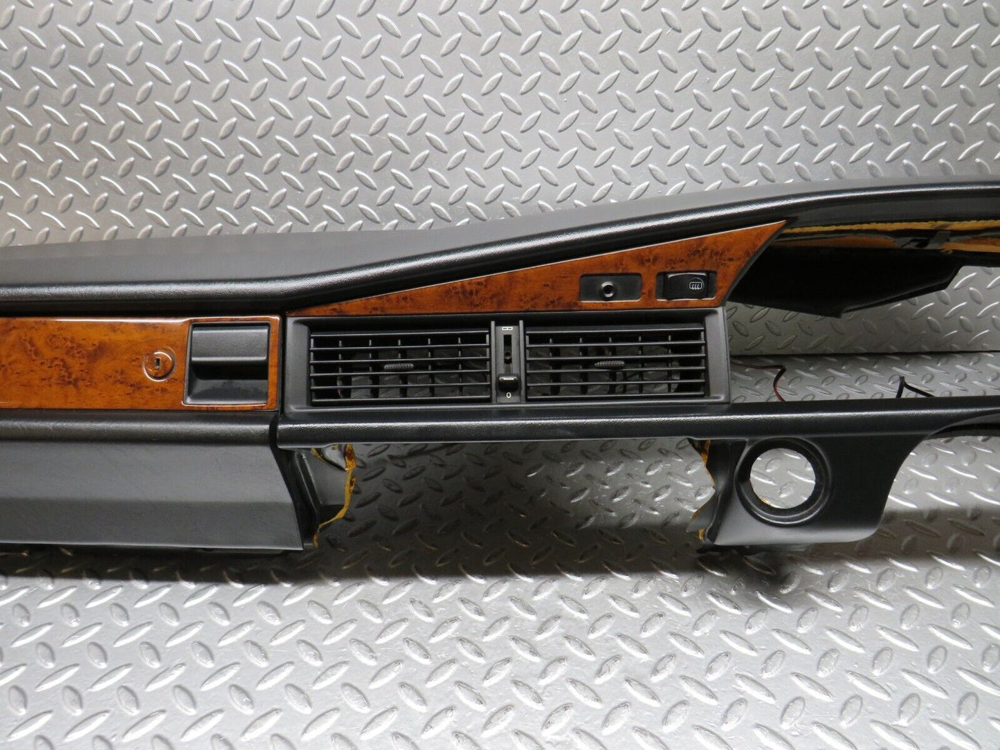 31553 Mercedes-Benz W201 190LE Dashboard Black