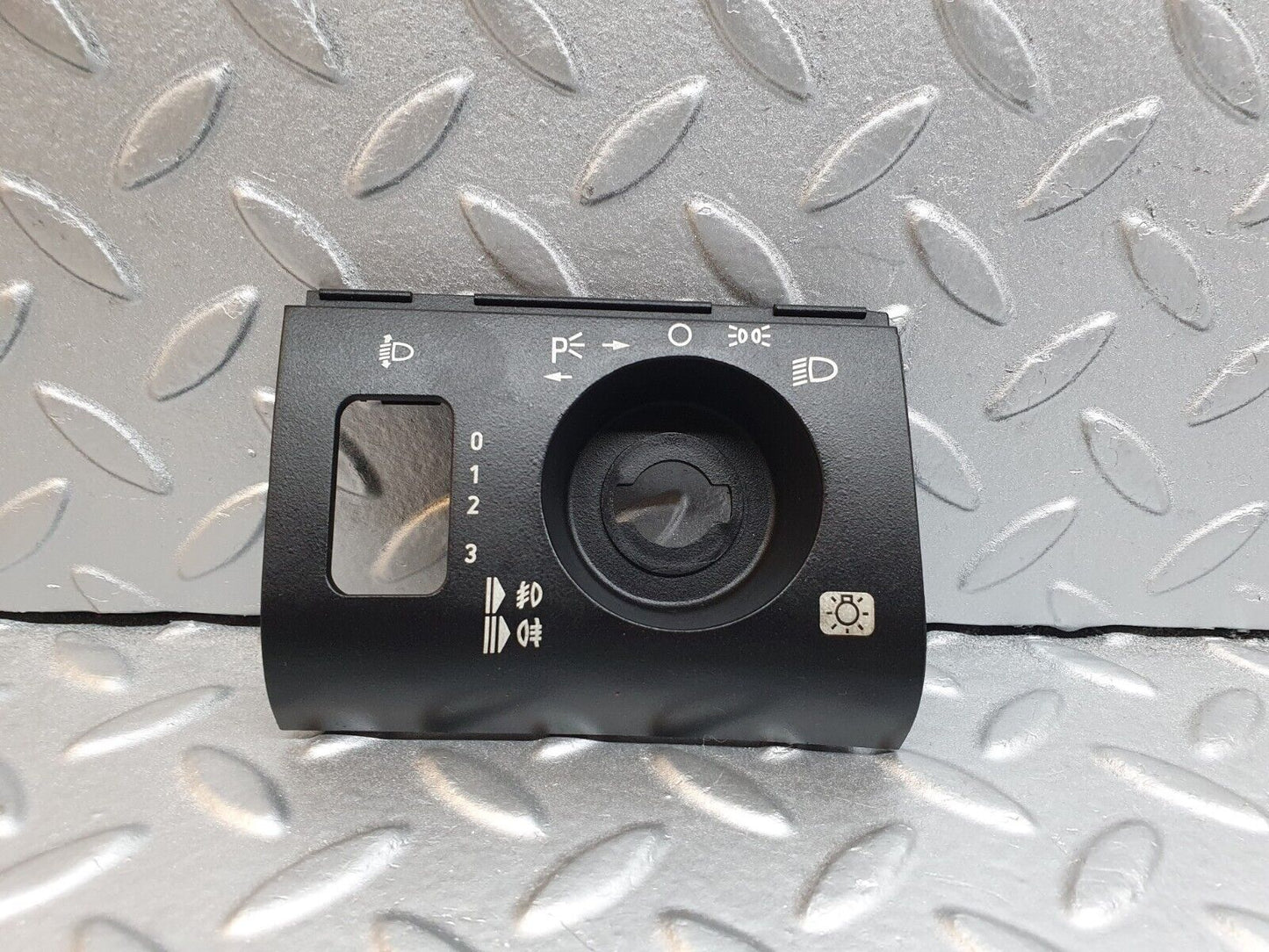 41977 Mercedes-Benz W202 C200 Headlight Switch Surround Cover 2026890380