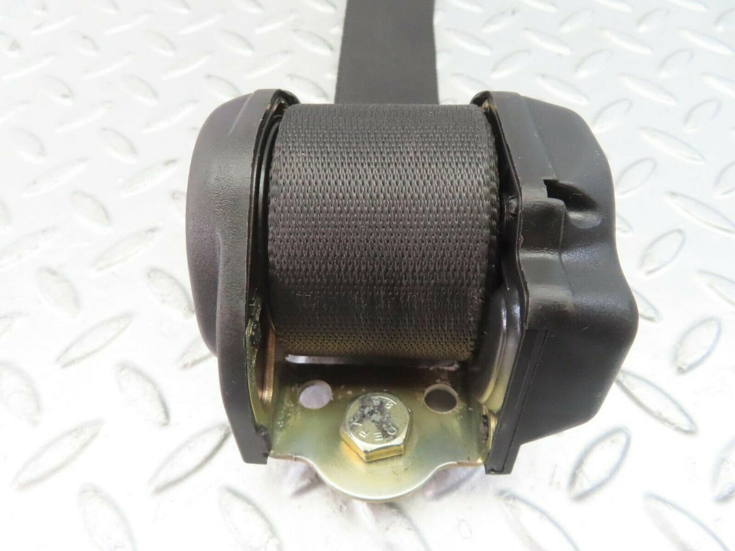 10386 Mercedes-Benz W201 190E Rear Seat Belt 1268601886