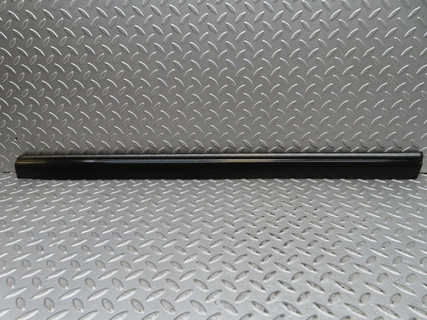 15857 Mercedes-Benz W123 280E Front Right Door Lower Moulding Trim