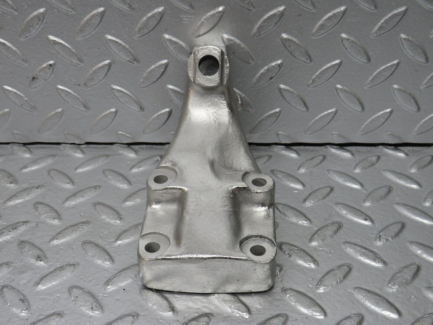 33061 Mercedes-Benz C107 R107 350 V8 Engine Mount Bracket Left 1162232204