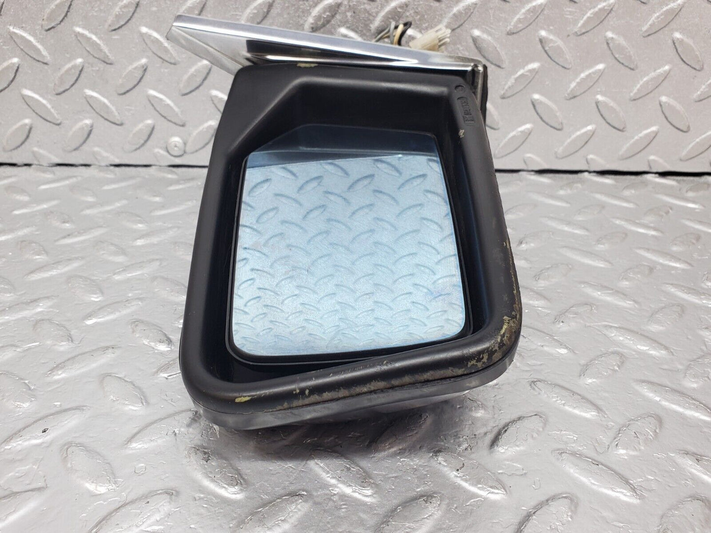 44527 Mercedes-Benz W123 280E Electric Wing Mirror Left 1238111141 1238110541 1238110361
