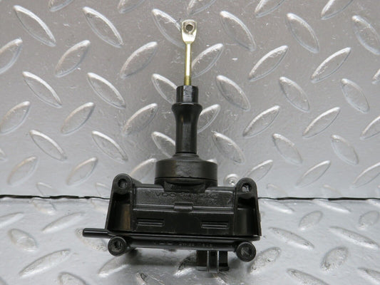 29378 Mercedes-Benz W124 230E Door Lock Vacuum Actuator Rear Right 0008007975