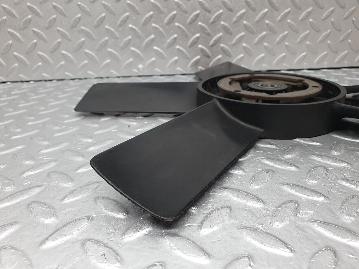 41413 Mercedes-Benz W124 200E Engine Cooling Fan 1022050306 1022001323