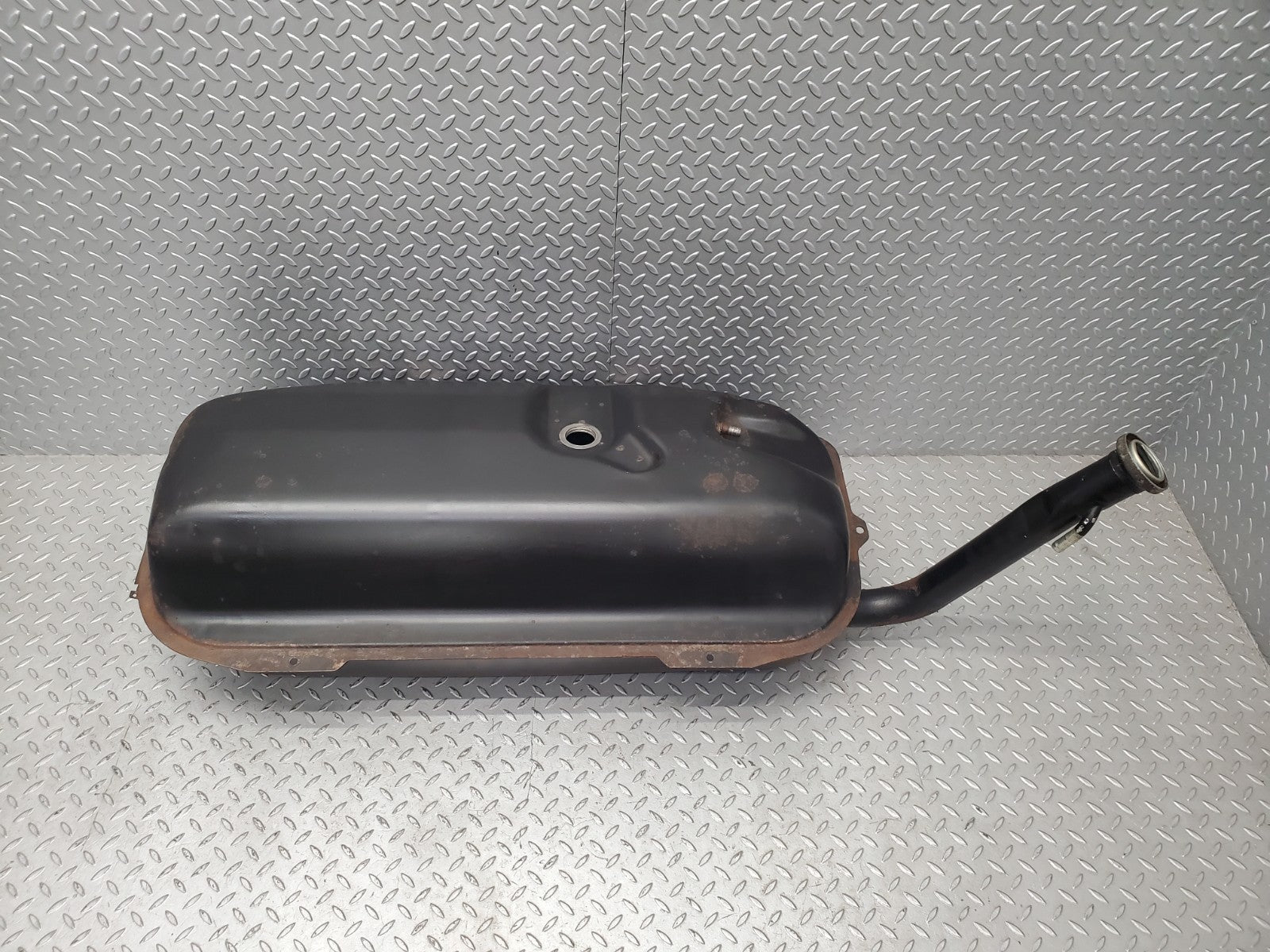 W124 Wagon fuel tank used OEM