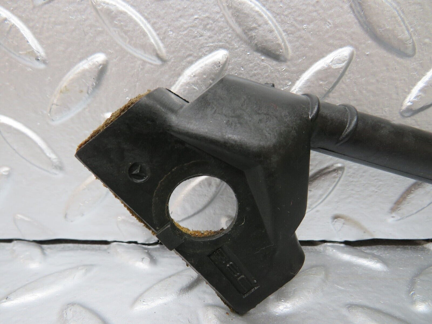 25635 Mercedes-Benz W123 200 Wiper Mechanism Tray Water Drain