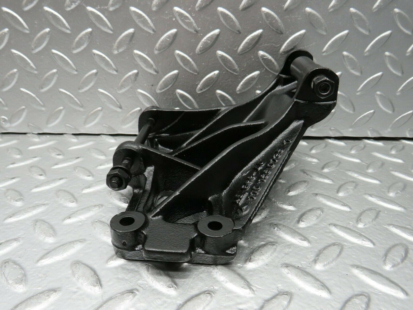 24087 Mercedes-Benz W123 280E Alternator Generator Bracket 1101550735