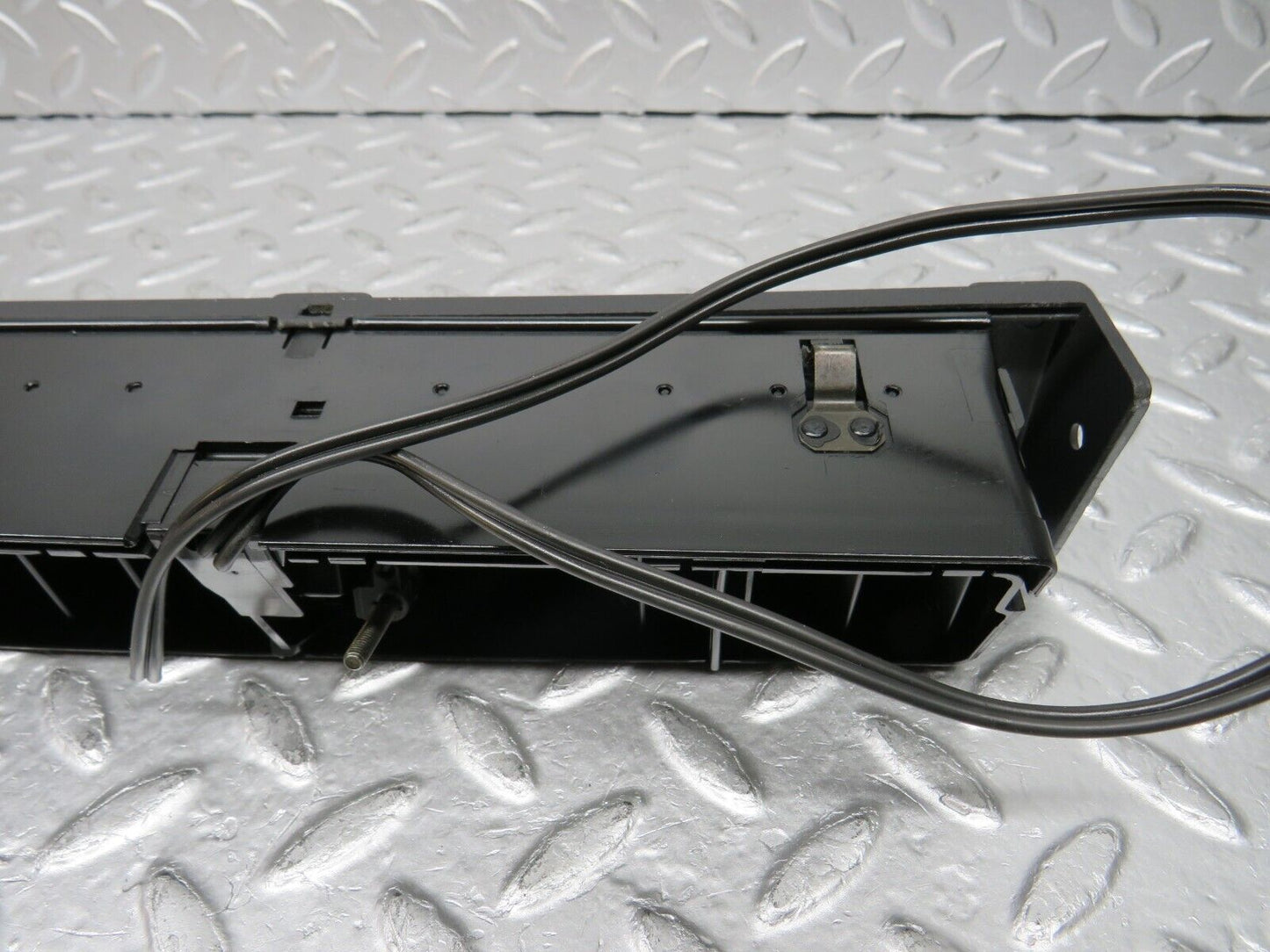 32559 Mercedes-Benz S124 300TE Wagon Dashboard Centre Air Vent