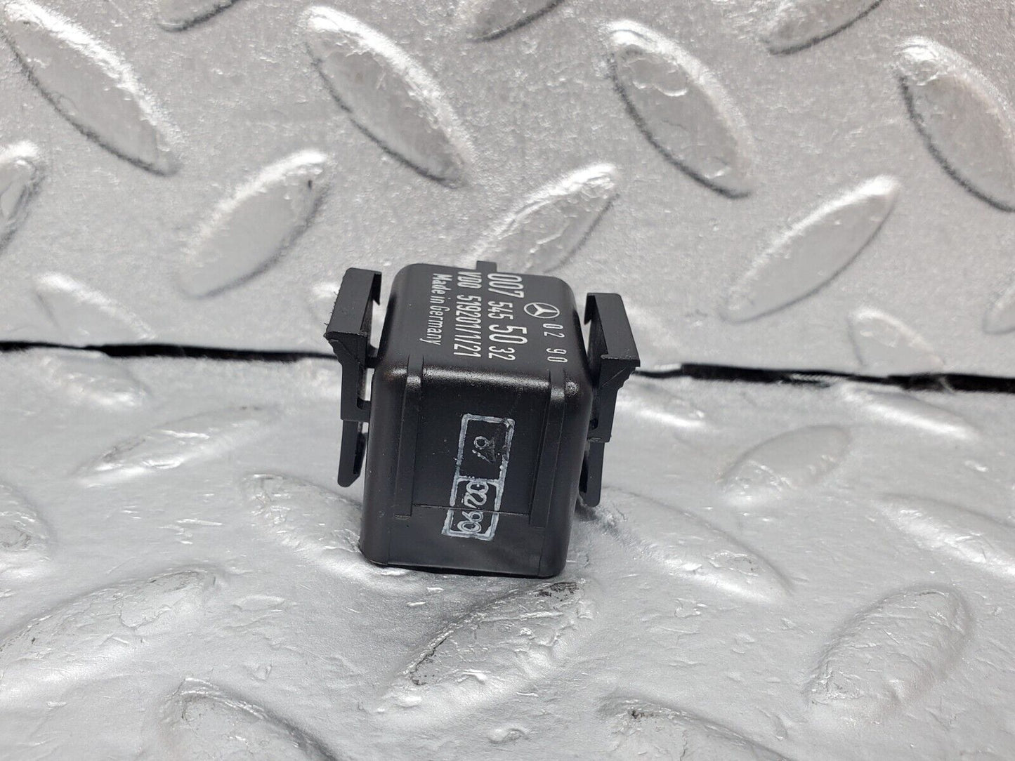 44964 Mercedes-Benz R129 300SL Coupe Cruise Control Relay 0075455032