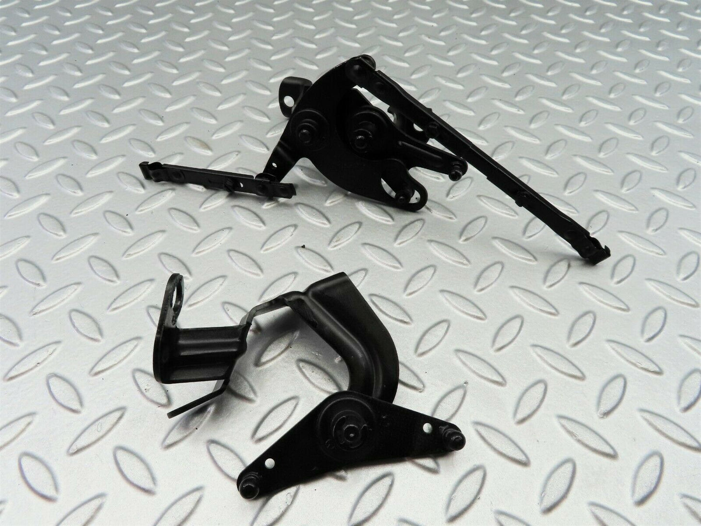 6394 Mercedes-Benz W126 380SE Throttle Linkage Accelerator