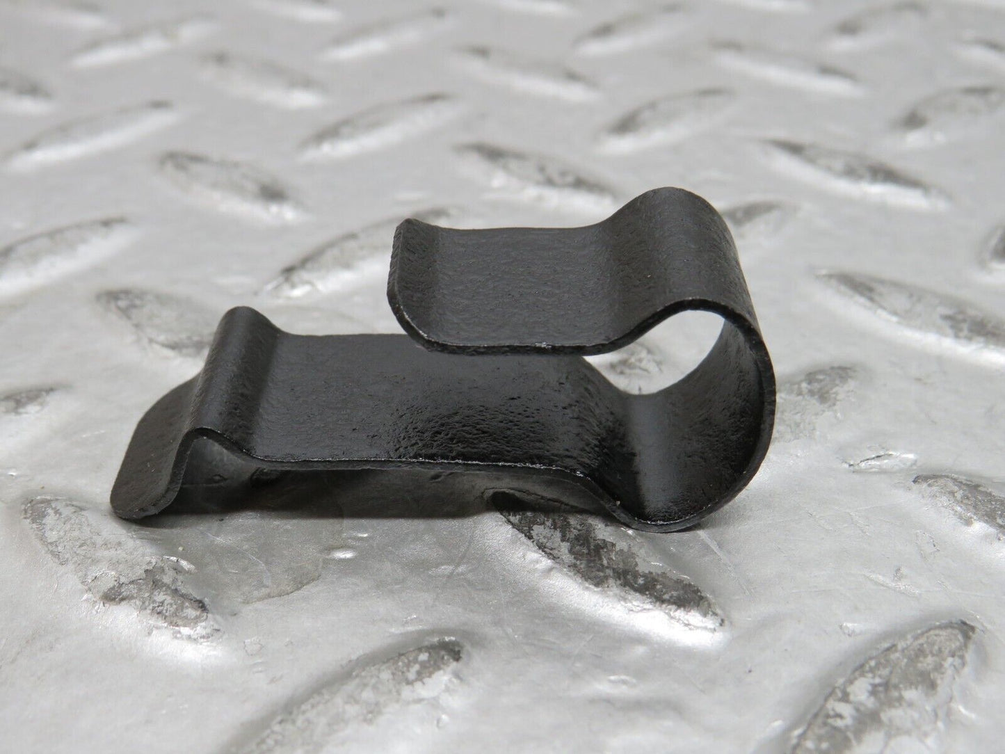 28514 Mercedes-Benz S123 Wagon Radiator Fan Shroud Cover Holder Set