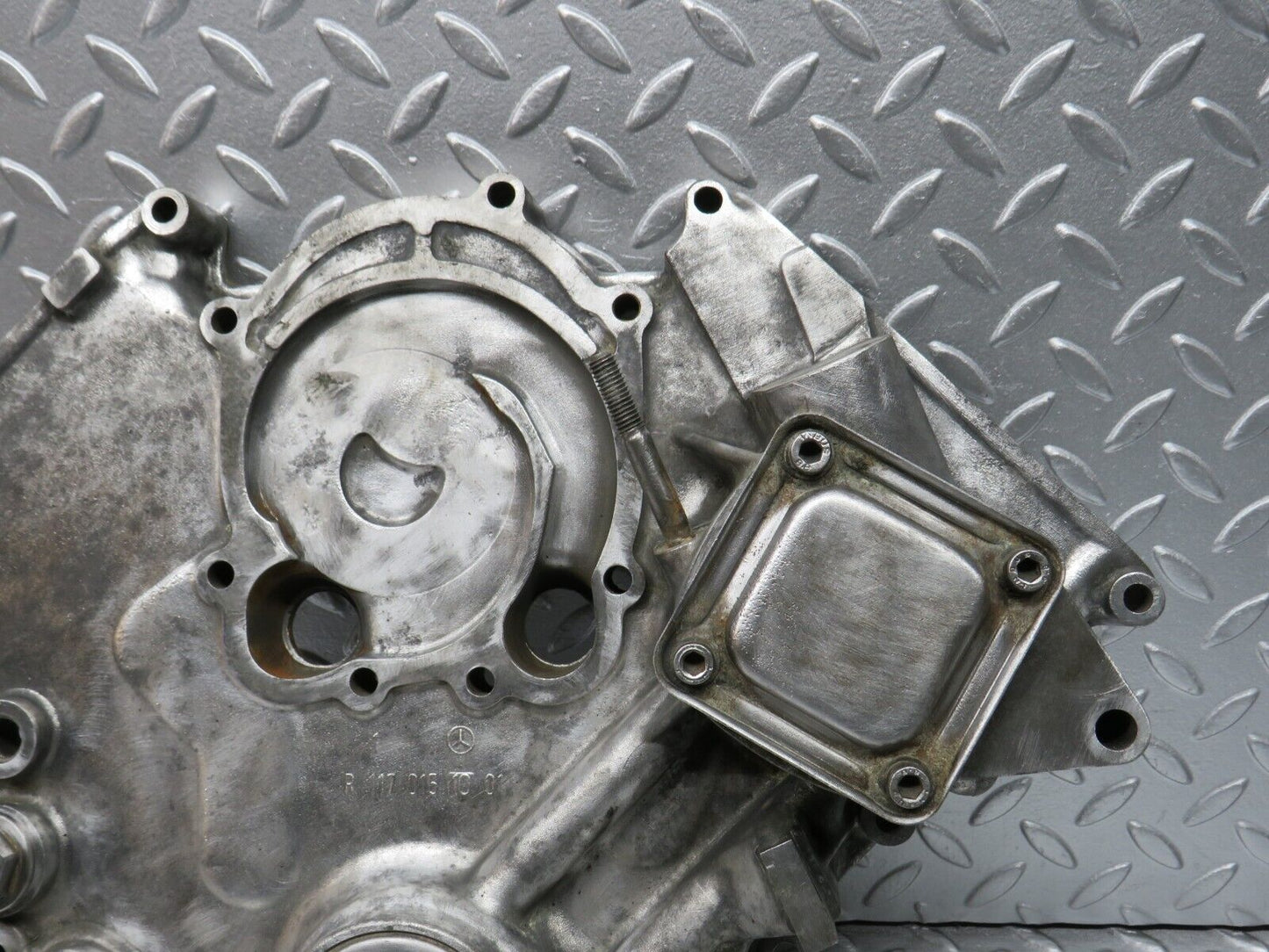 32965 Mercedes-Benz C107 R107 450 V8 Timing Chain Cover 1170151001