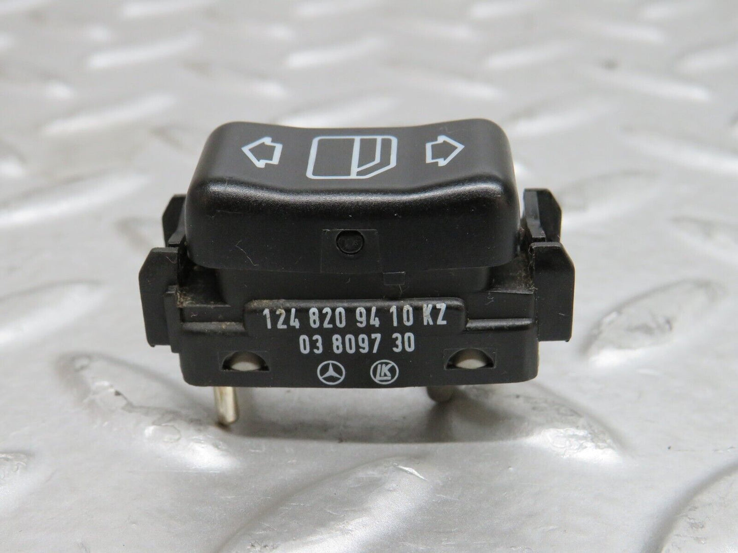 29189 Mercedes-Benz C124 320CE Coupe Right Electric Window Switch 1248209410