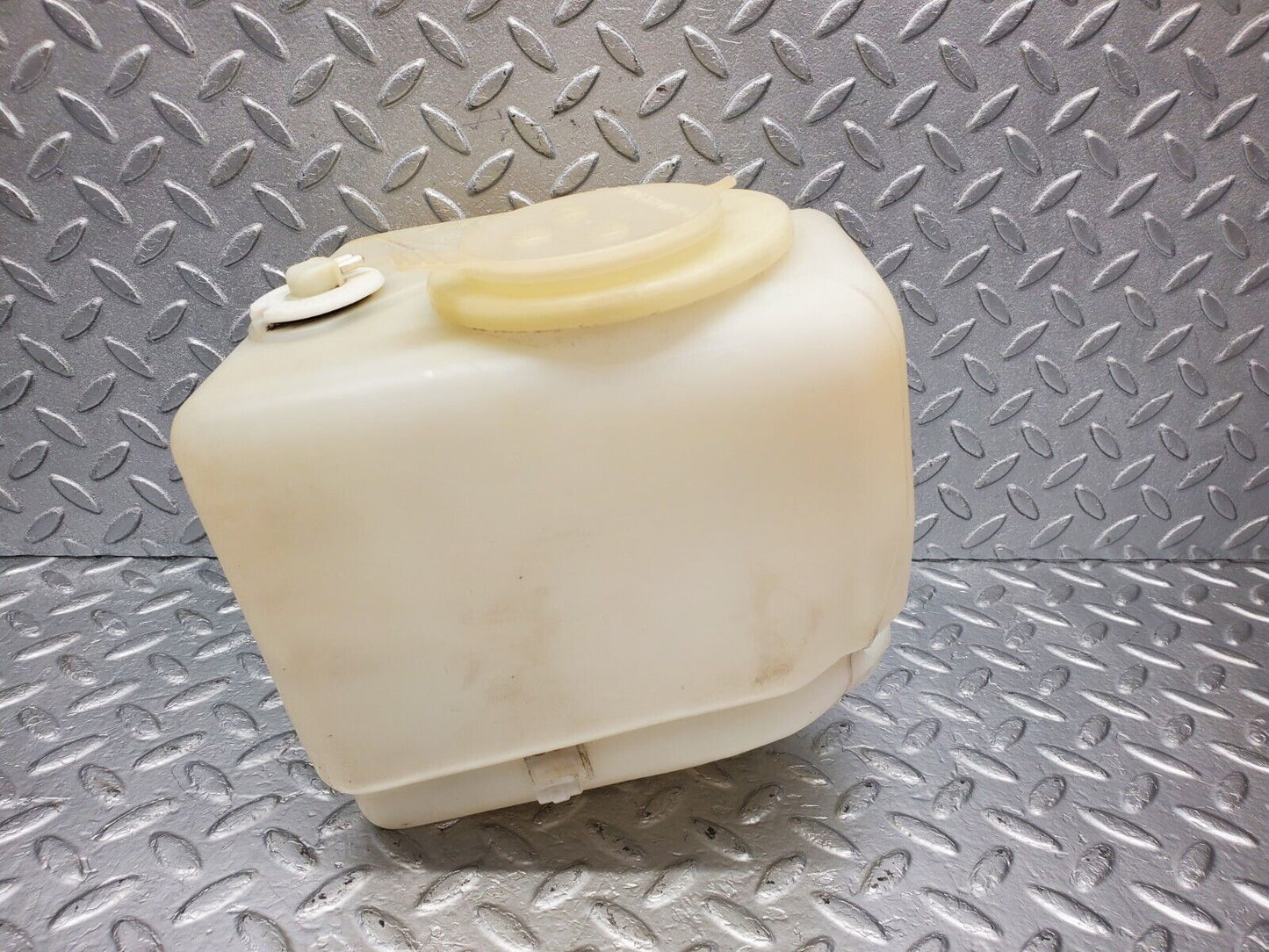 46769 Mercedes-Benz R129 320SL Coupe Windscreen Washer Fluid Reservoir 1298600360 1248690072 2105400045