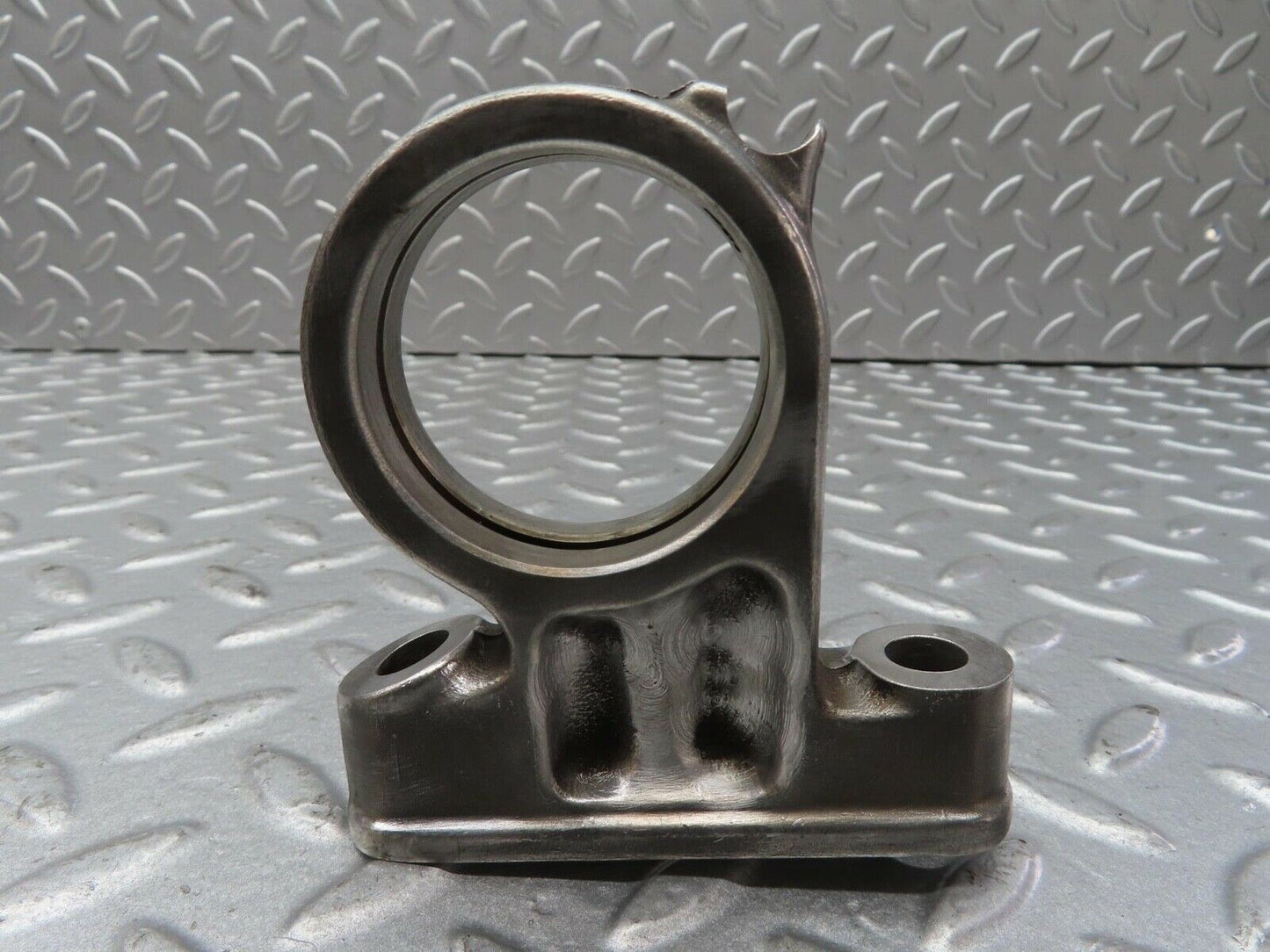 13358 Mercedes-Benz C107 350SLC Coupe Camshaft Tower Bearing