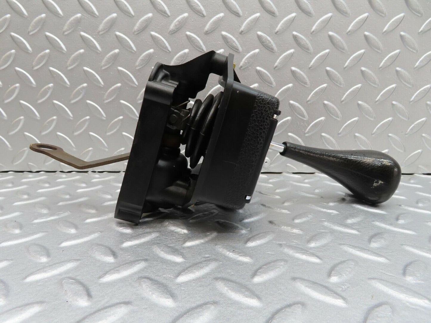 13945 Mercedes-Benz C107 280SLC Automatic Gear Shift Selector