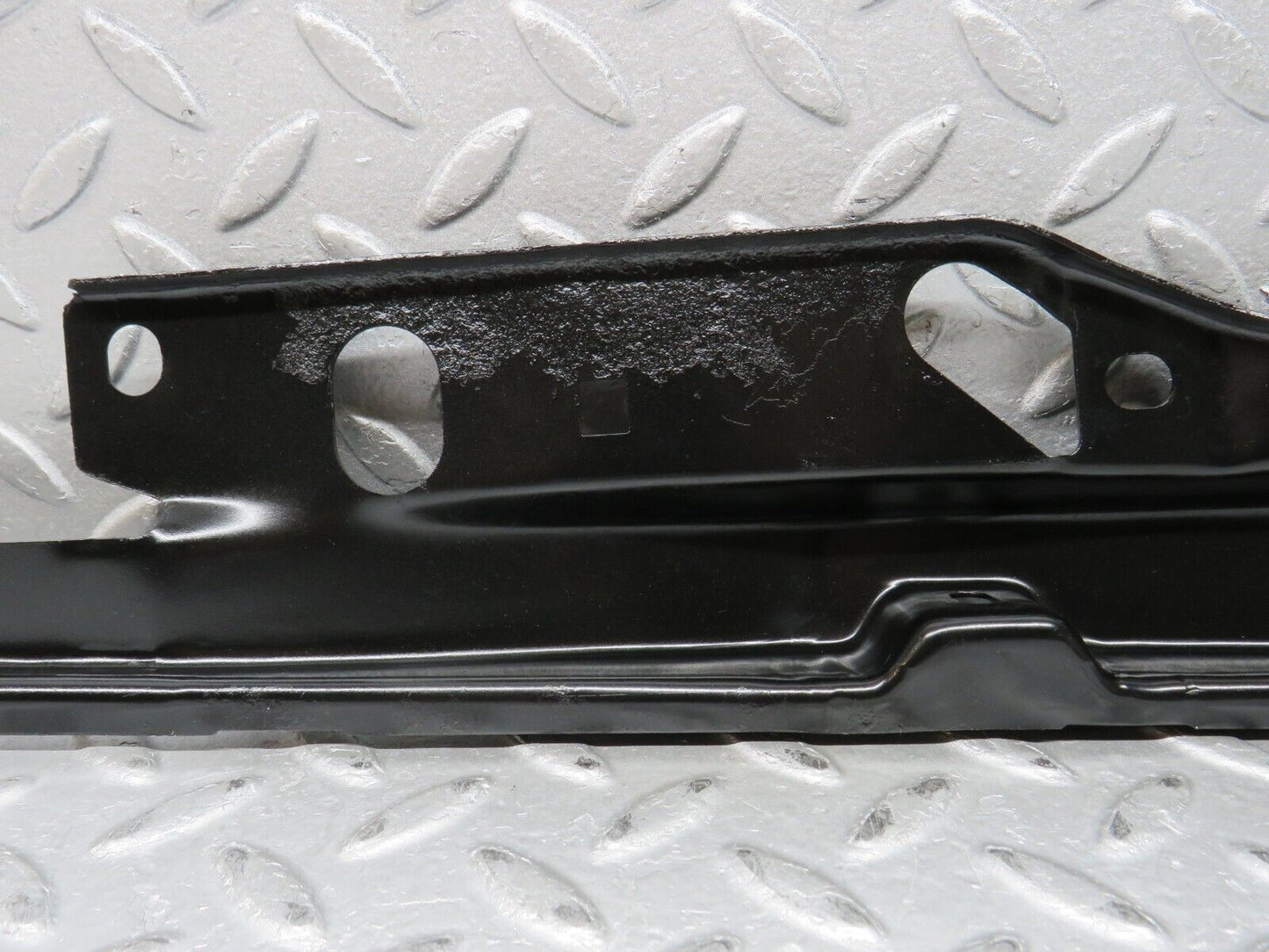 37788 Mercedes-Benz A124 320E Cabrio Rear Right Window Upper Support Bracket