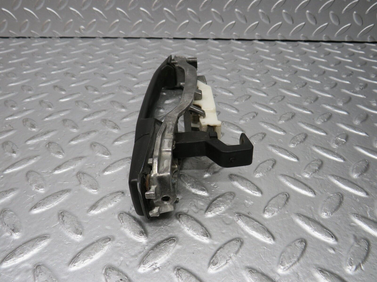 31372 Mercedes-Benz S124 220TE Rear Right Exterior Door Handle