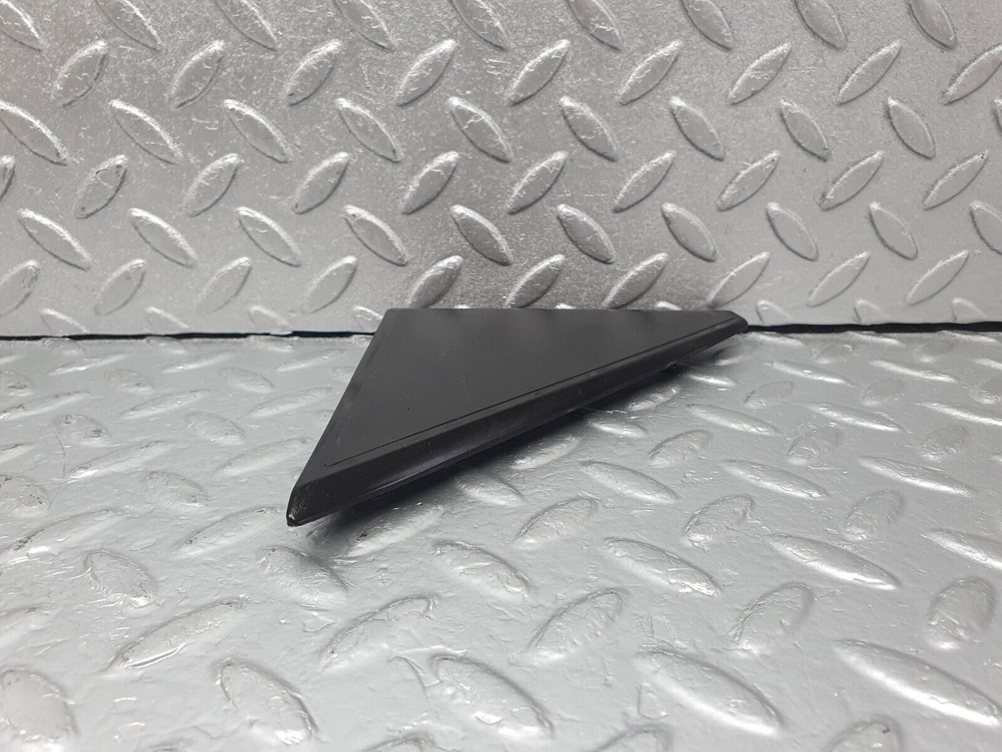 43673 Mercedes-Benz C126 380SEC Coupe Wing Mirror Triangle Cover Left 1267251311