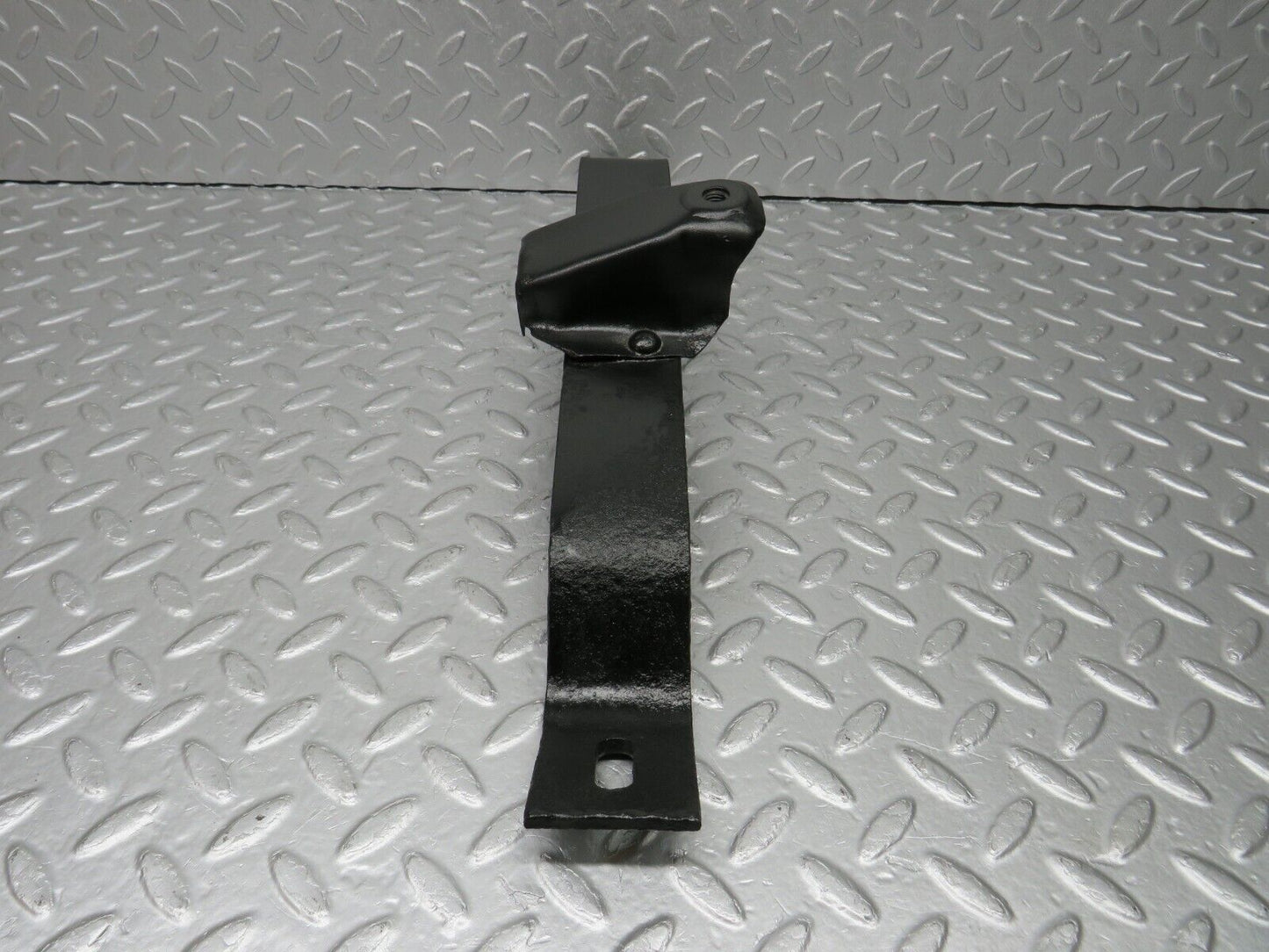 40393 Mercedes-Benz W110 230 Rear Left Bumper Bracket