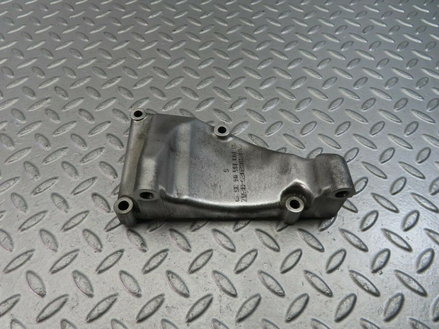 9431 Mercedes-Benz C124 300CE Coupe Alternator Mount Bracket 1031550435
