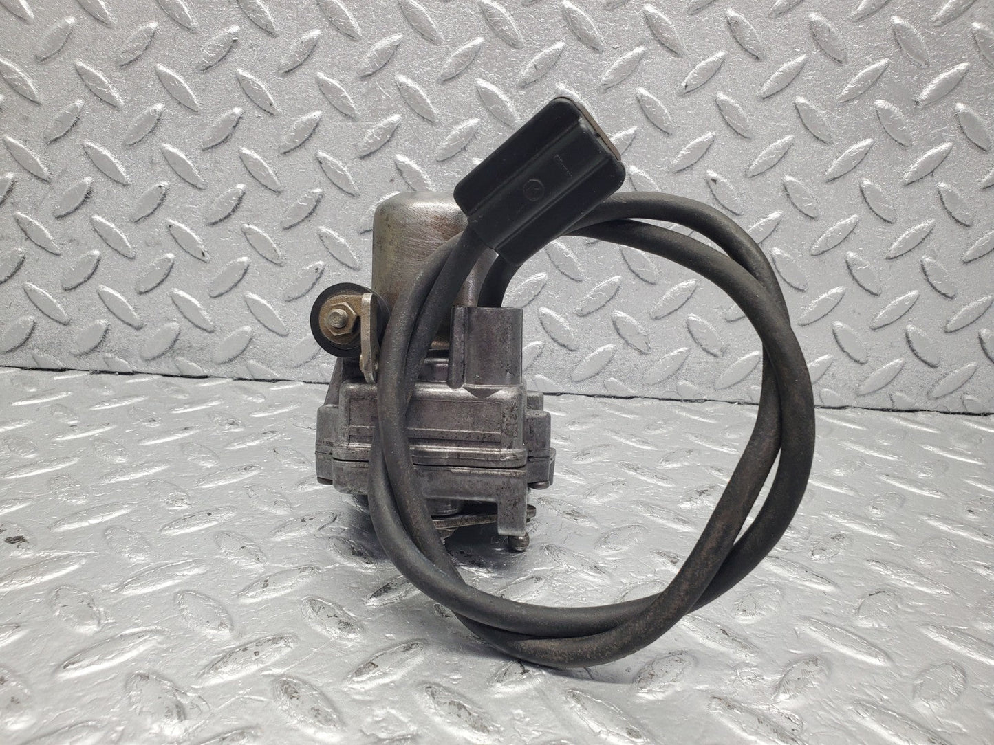 W126 Coupe cruise control actuator used OEM