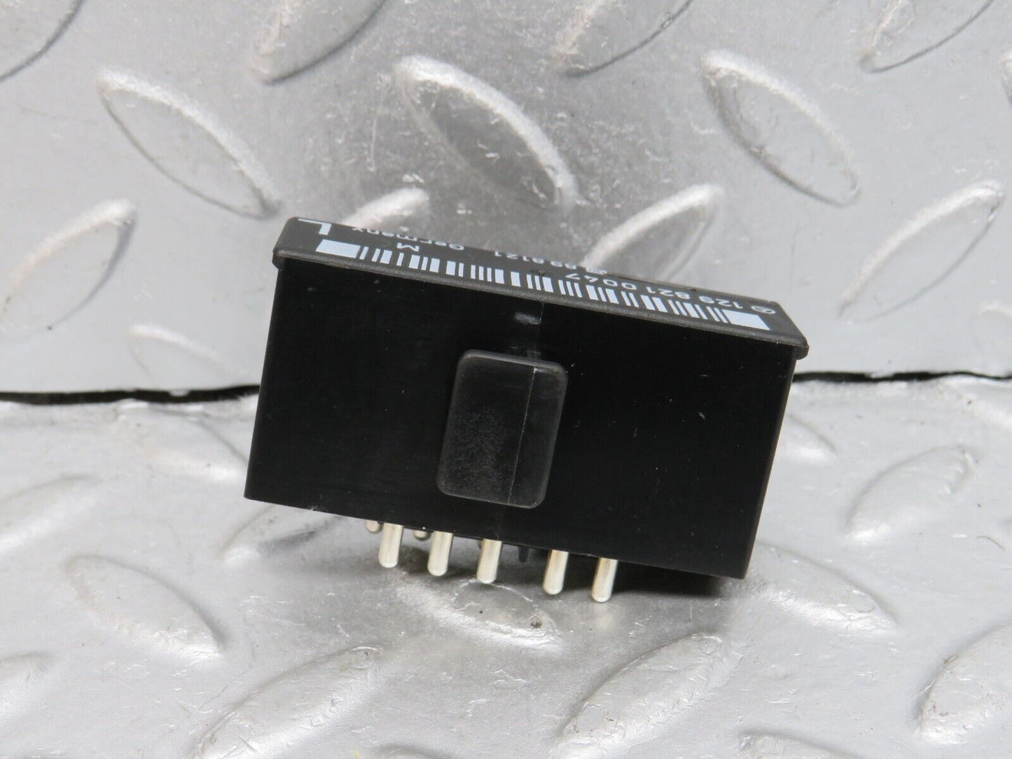 39652 Mercedes-Benz R129 320SL Coupe Seat Locking Relay 1298210047