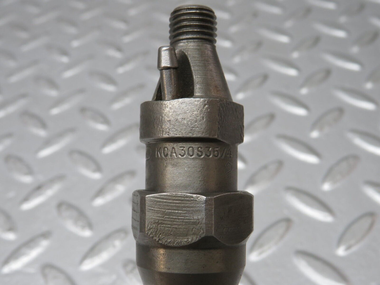 32900 Mercedes-Benz W123 300D Fuel Injector Bosch KCA30S35/4