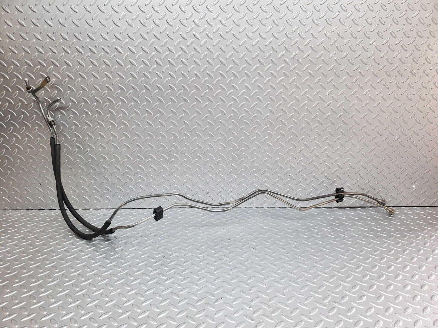 45813 Mercedes-Benz W126 420SE Fuel Hose Pipe