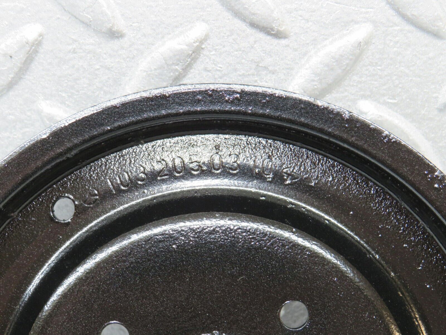38922 Mercedes-Benz W201 190E Engine Cooling Fan Pulley 1032050310