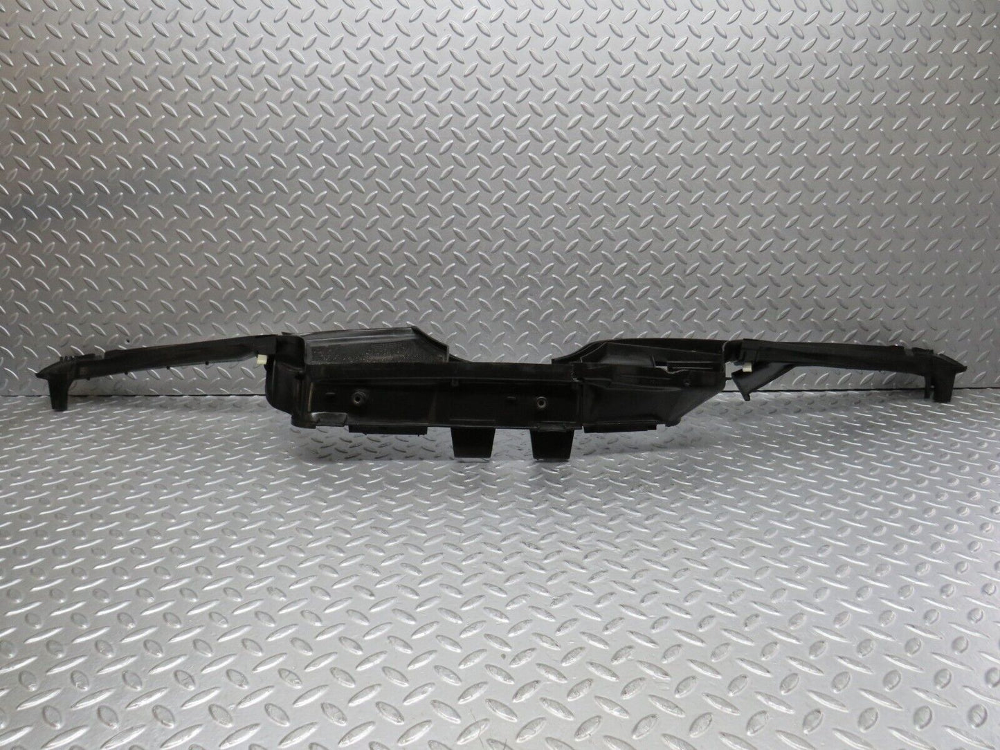 37886 Mercedes-Benz A124 320E Cabriolet Water Drain 1246204278 1246283707 1246283407