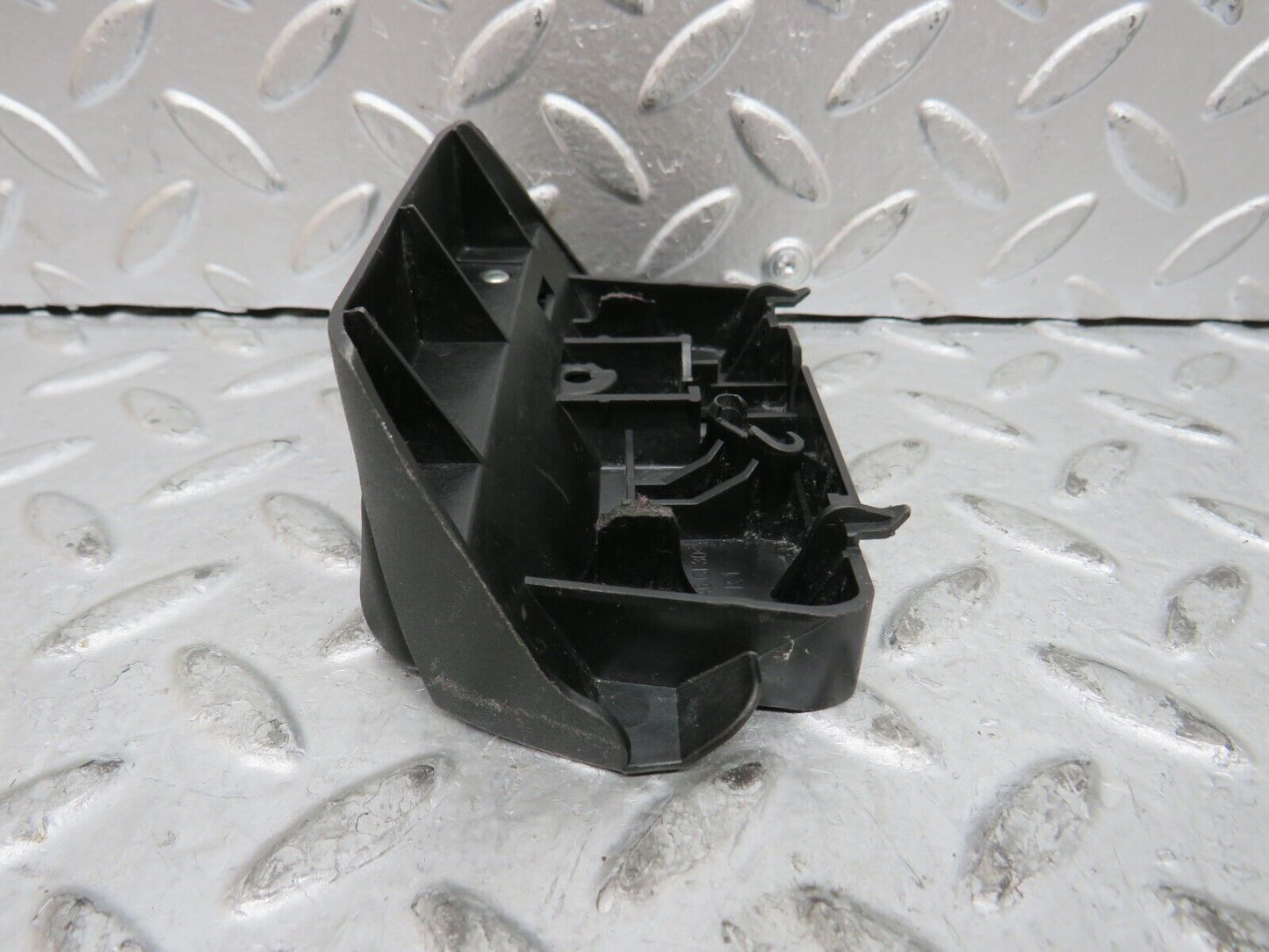 29112 Mercedes-Benz W204 Rear Right Seat Release Handle 2049200264