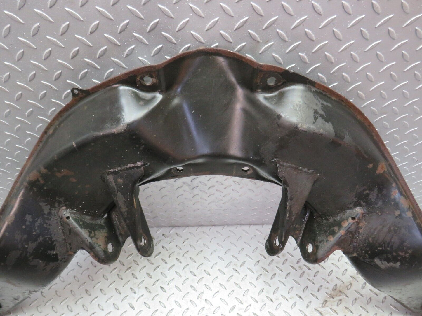 5524 Mercedes-Benz W114 280CE Coupe Rear Subframe Axle Carrier