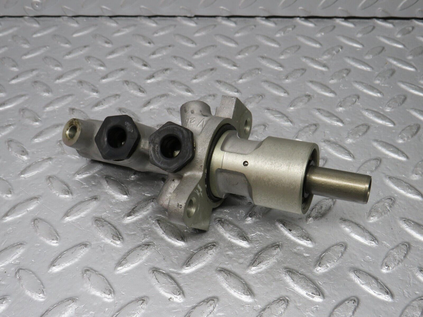 38438 Mercedes-Benz R129 280SL Coupe Brake Master Cylinder Girling