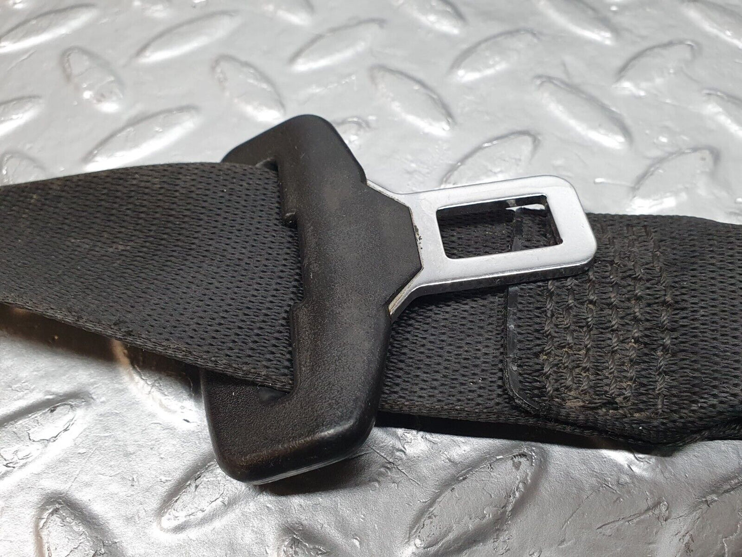 41986 Mercedes-Benz W202 C200 Front Right Seat Belt With Buckles 2018680222 1248600088 2088600369