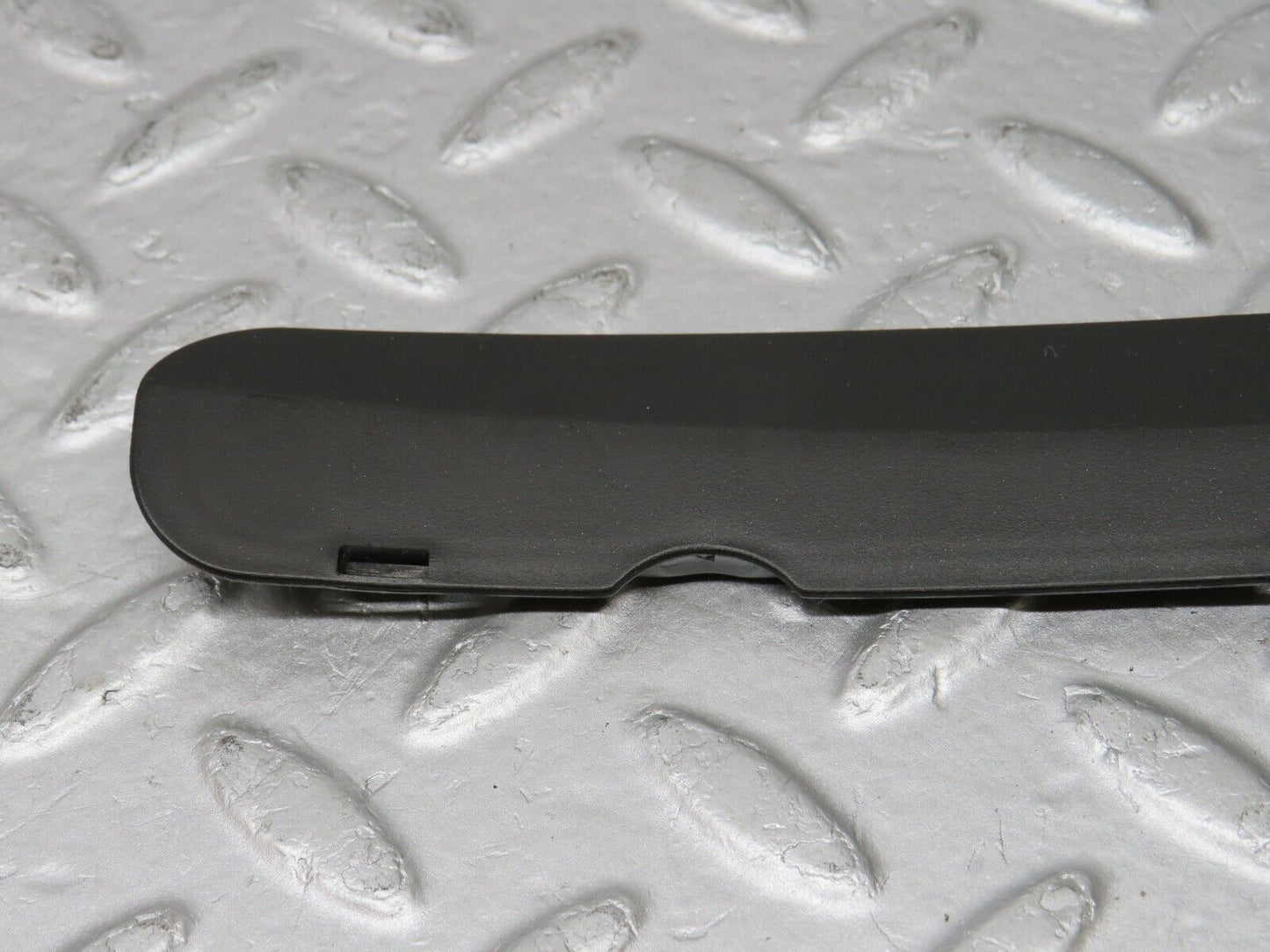 36689 Mercedes-Benz W201 190E 2.0L Windscreen Washer Nozzle Cover Trim 2018891325