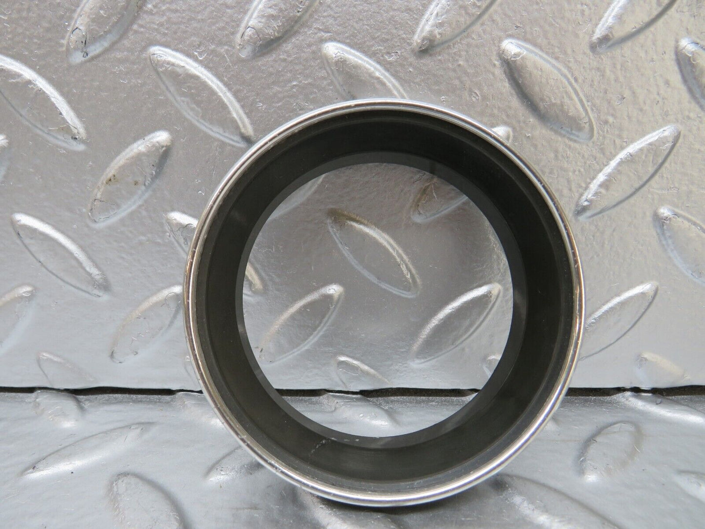 25594 Mercedes-Benz W123 200 Dashboard Air Vent Chrome Bezel