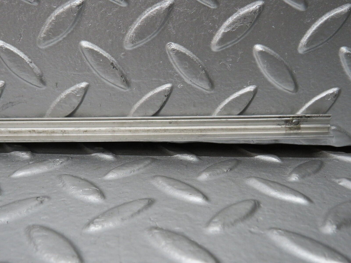 32116 Mercedes-Benz W123 230E Sunroof Chrome Trim