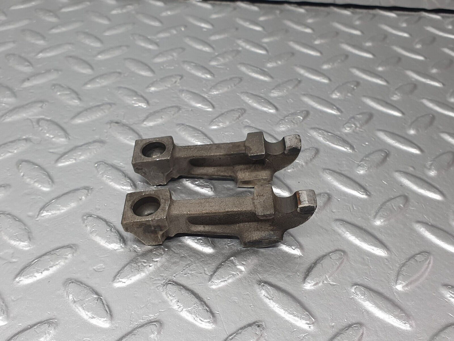 43358 Mercedes-Benz W108 280SE Valve Rocker Arm With Retaining Spring