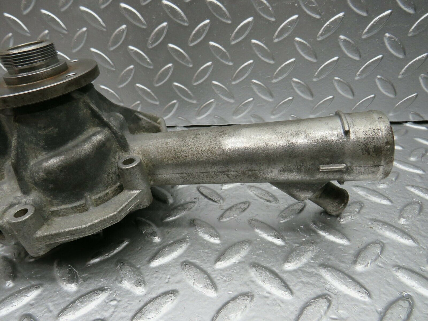 22444 Mercedes-Benz C124 E220 Coupe Water Pump