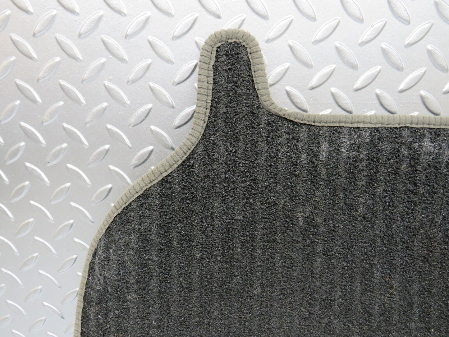 32336 Mercedes-Benz S124 300TE Wagon Rear Right Floor Carpet Mat Grey