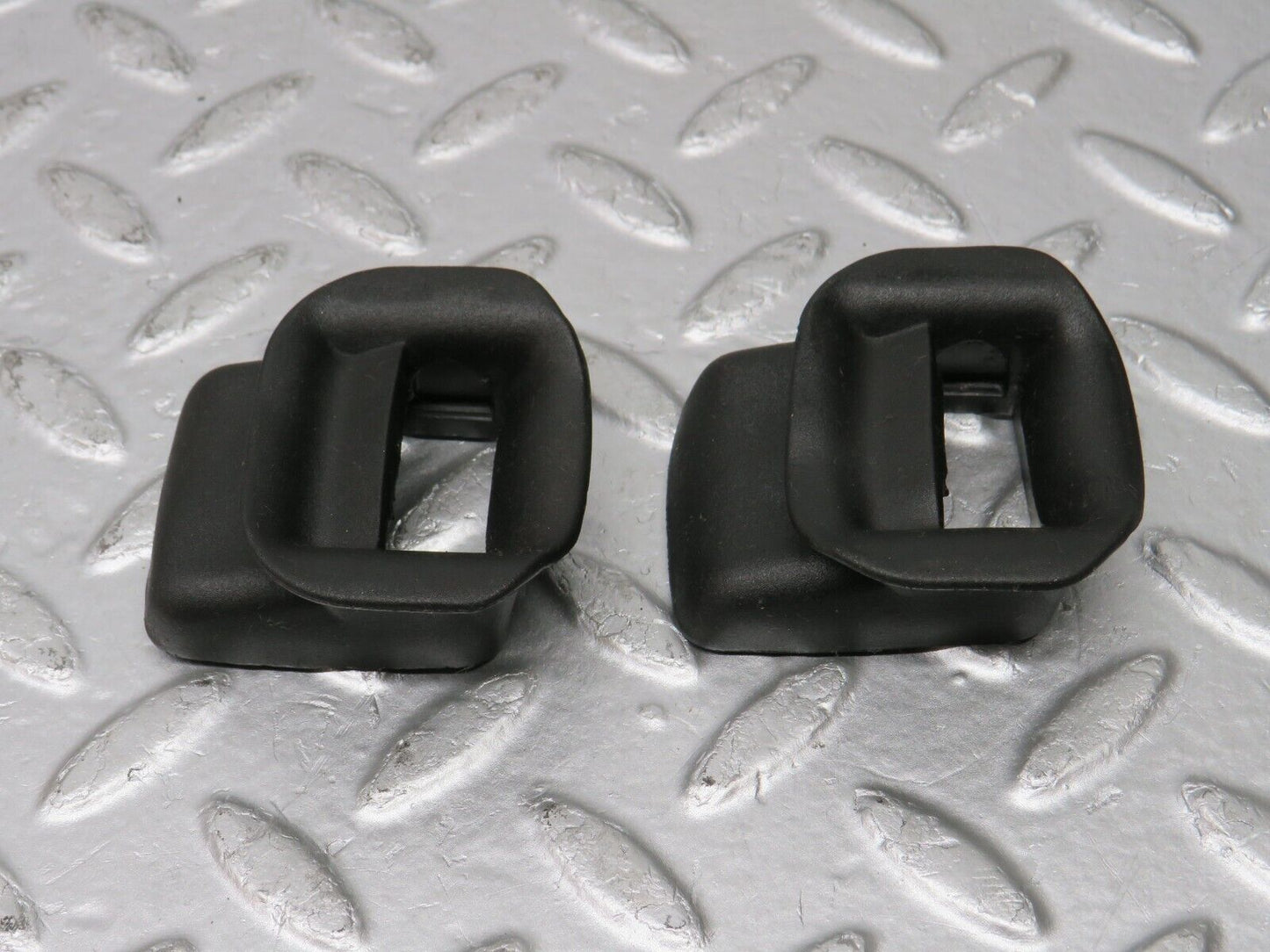 33455 Mercedes-Benz W202 C180 Rear Door Check Strap Rubber Seal 2x 2027372430