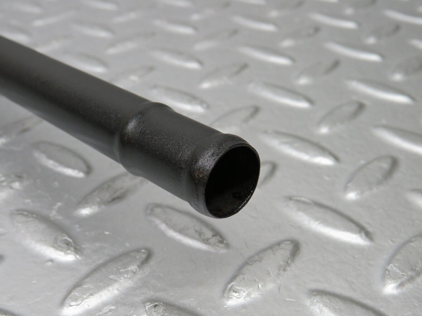 38149 Mercedes-Benz A124 320E Cabriolet Coolant Pipe