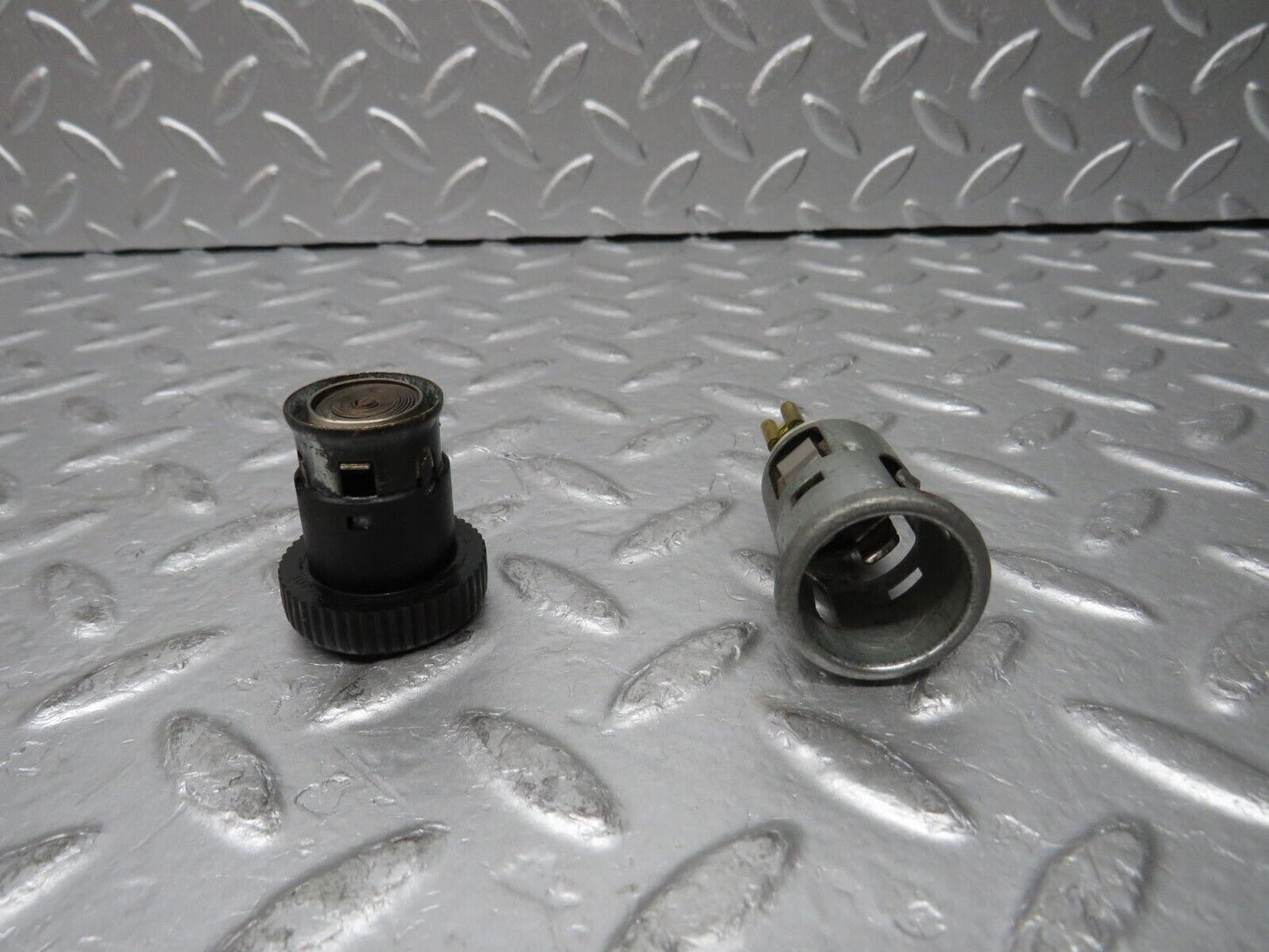 30047 Porsche 924 Cigarette Lighter 477919305